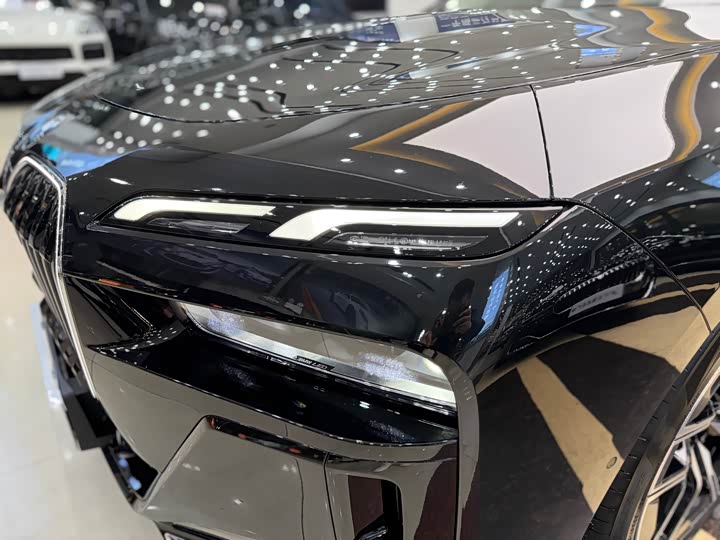 Фото 24 - BMW 7 Series