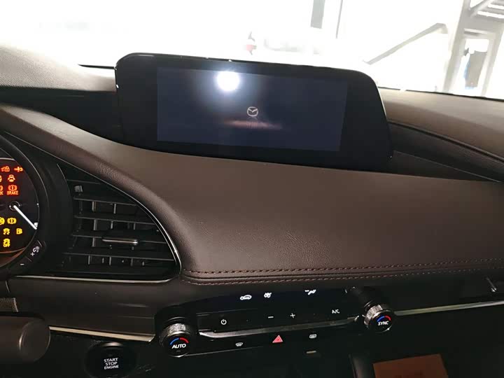 Фото 13 - Mazda 3 (Axela)