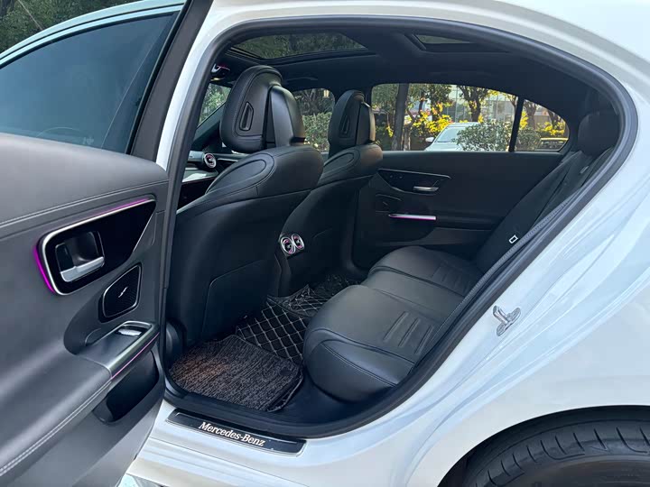 Фото 7 - Mercedes-Benz C-Class