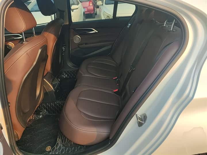 Фото 17 - BMW 1 Series