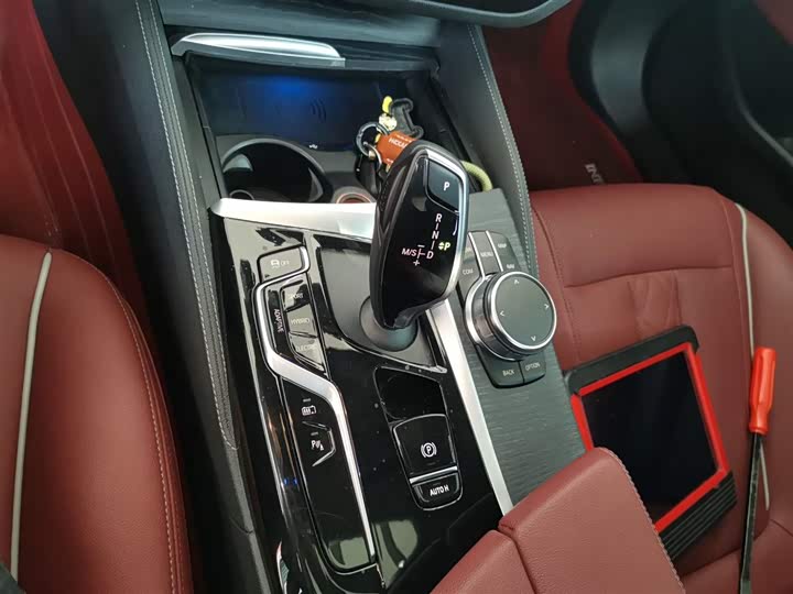 Фото 14 - BMW 5 Series Hybrid