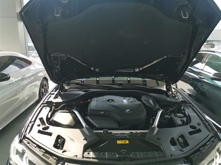 Фото 20 - BMW 5 Series Hybrid