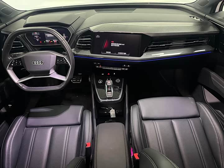 Фото 19 - Audi Q4 e-tron