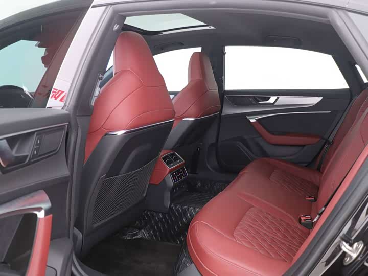 Фото 7 - Audi A7L