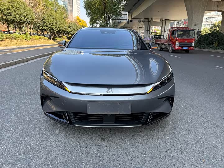 Фото 1 - BYD Han