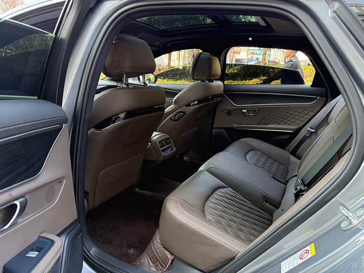 Фото 14 - BYD Han