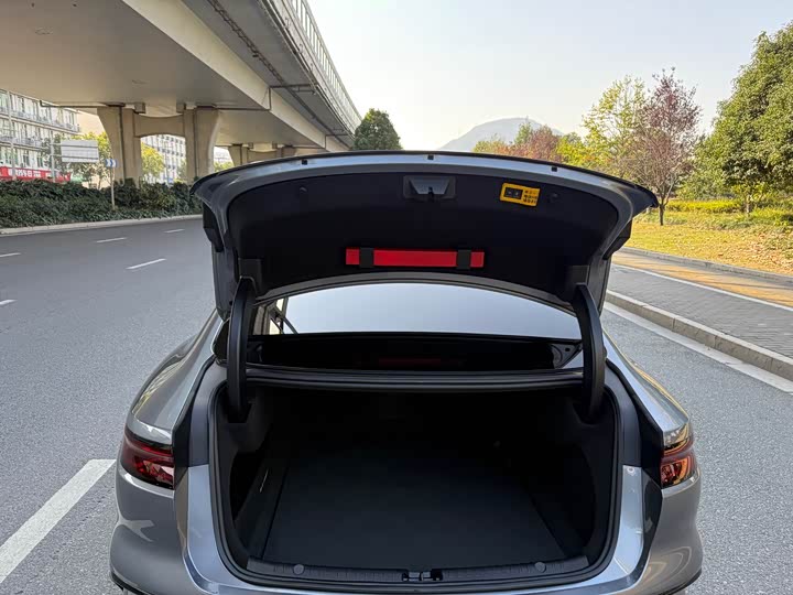 Фото 15 - BYD Han