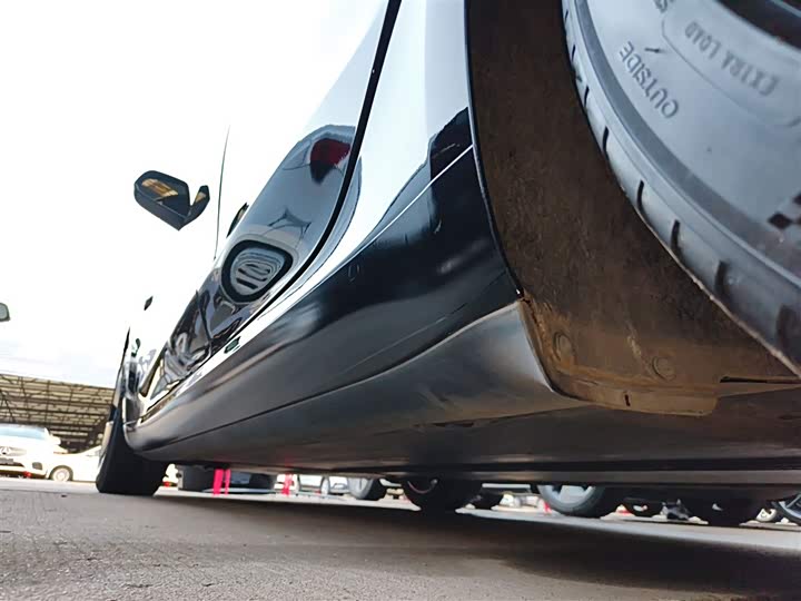 Фото 22 - Tesla Model 3