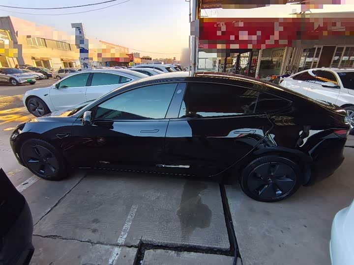 Фото 5 - Tesla Model 3