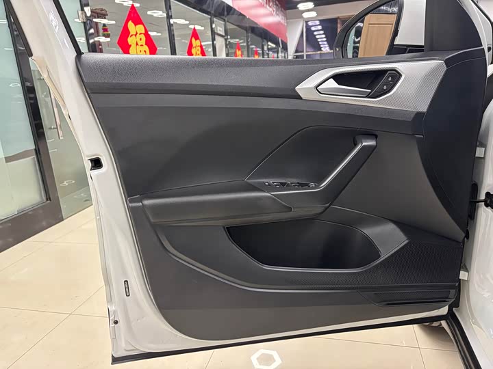 Фото 8 - Volkswagen Tacqua