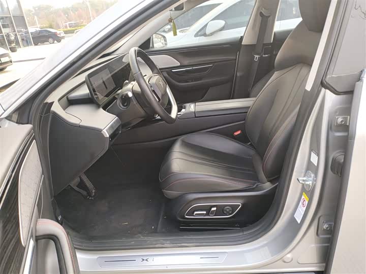 Фото 15 - XPeng P7