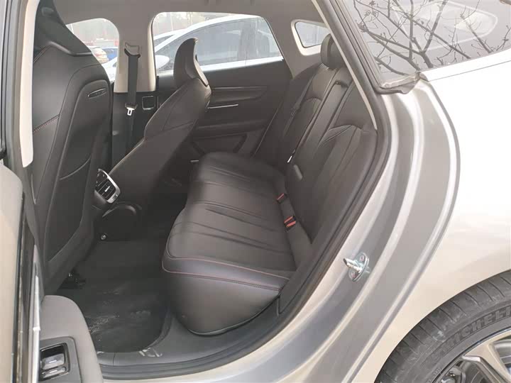 Фото 17 - XPeng P7