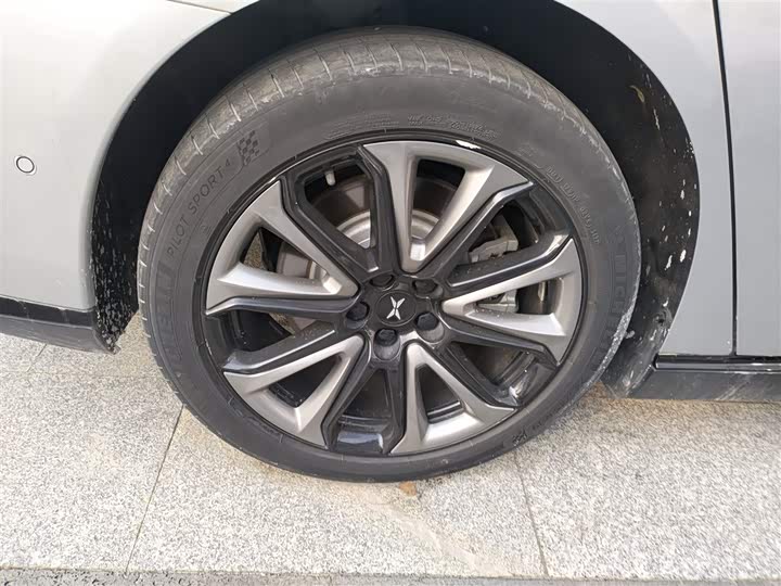 Фото 26 - XPeng P7