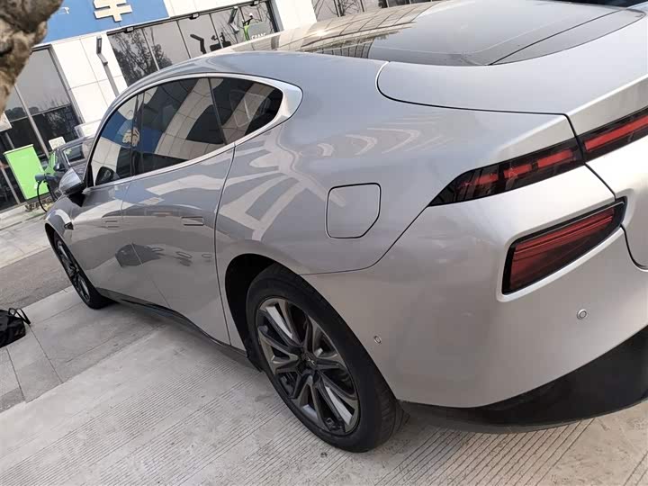 Фото 5 - XPeng P7