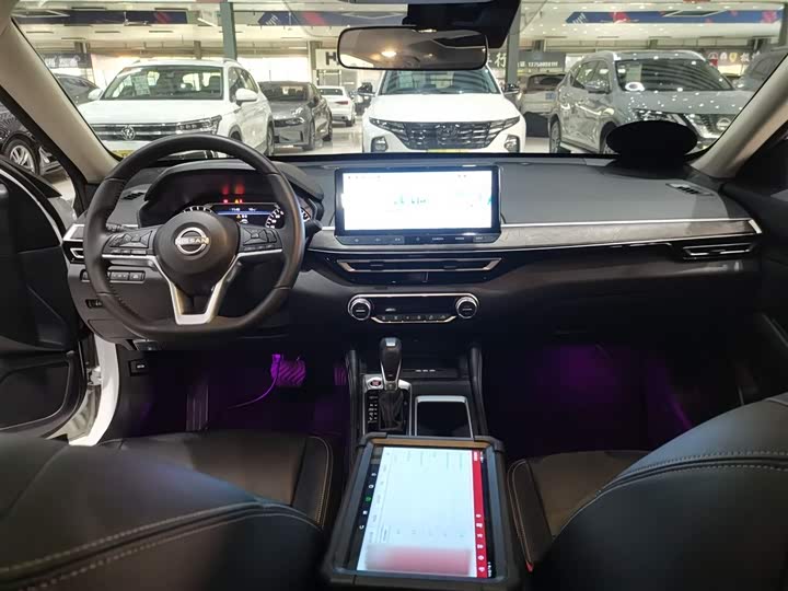 Фото 10 - Nissan Teana