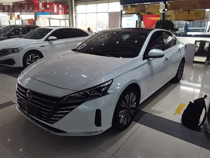 Фото 2 - Nissan Teana