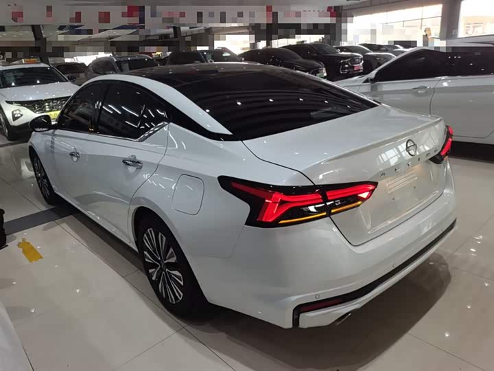 Фото 5 - Nissan Teana