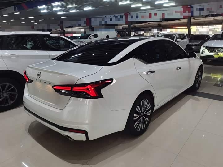 Фото 7 - Nissan Teana