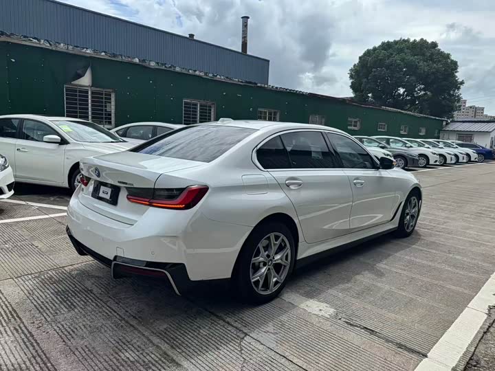 Фото 15 - BMW i3