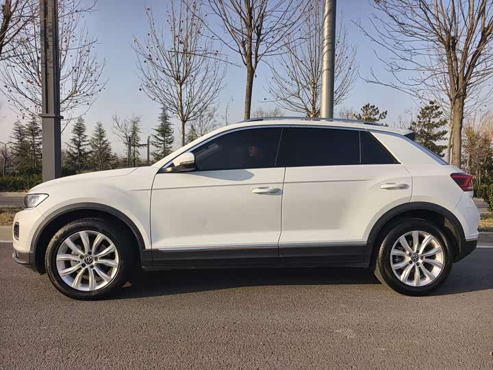 Фото 2 - Volkswagen T-Roc