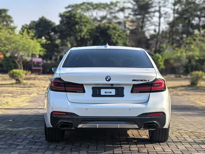 Фото 4 - BMW 5 Series