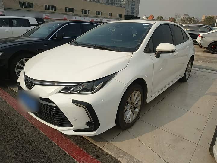 Фото 1 - Toyota Corolla