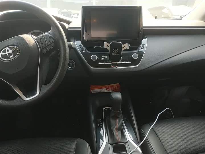 Фото 13 - Toyota Corolla