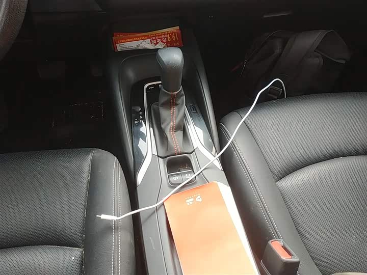 Фото 14 - Toyota Corolla