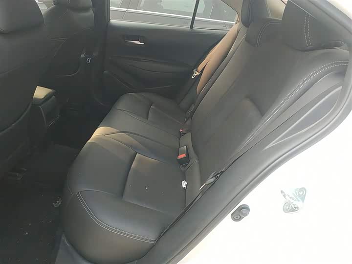 Фото 17 - Toyota Corolla