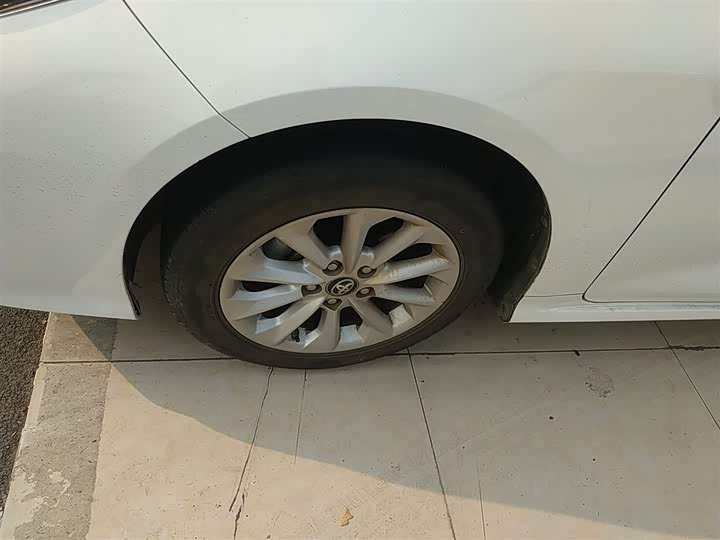 Фото 23 - Toyota Corolla