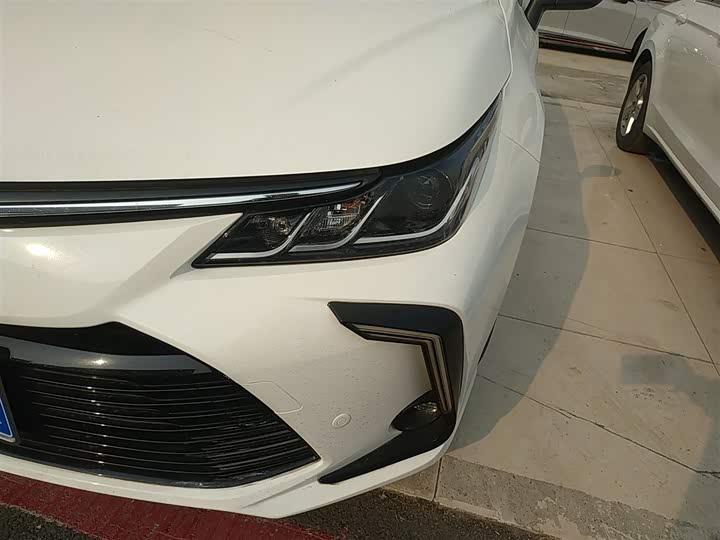 Фото 24 - Toyota Corolla