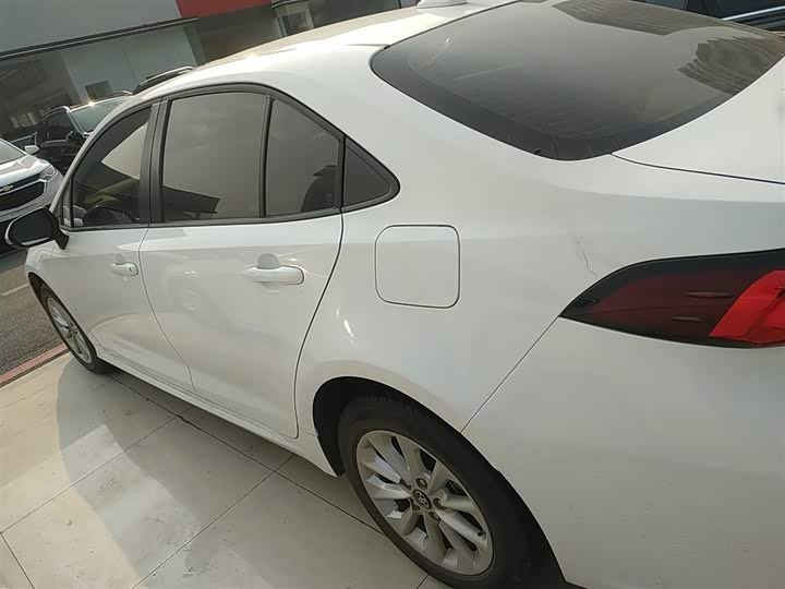 Фото 5 - Toyota Corolla