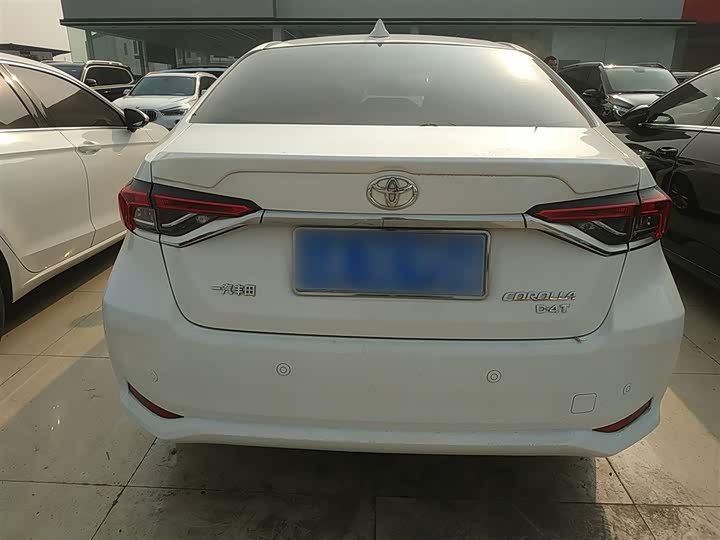 Фото 6 - Toyota Corolla