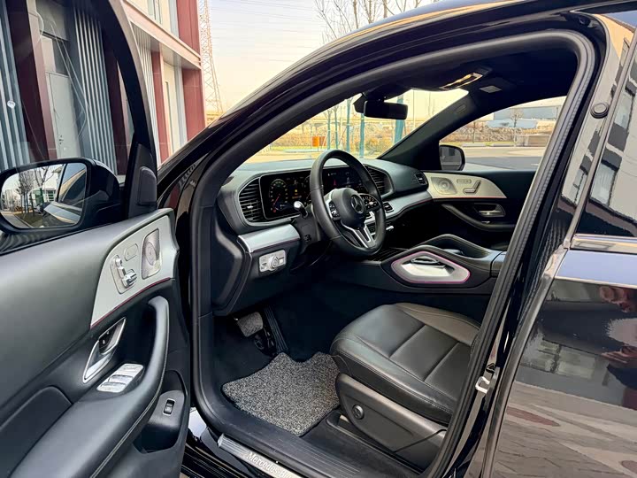 Фото 8 - Mercedes-Benz GLE-Class