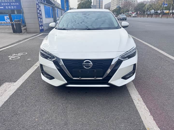 Фото 2 - Nissan Sylphy