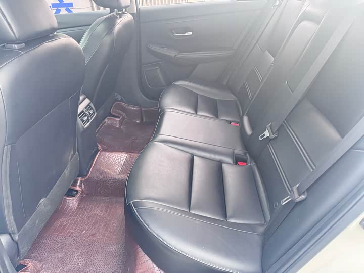 Фото 6 - Nissan Sylphy