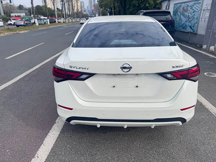 Фото 8 - Nissan Sylphy