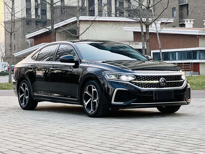 Фото 3 - Volkswagen Passat