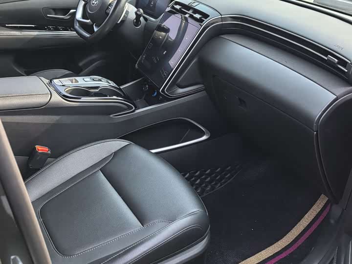 Фото 6 - Hyundai Tucson L