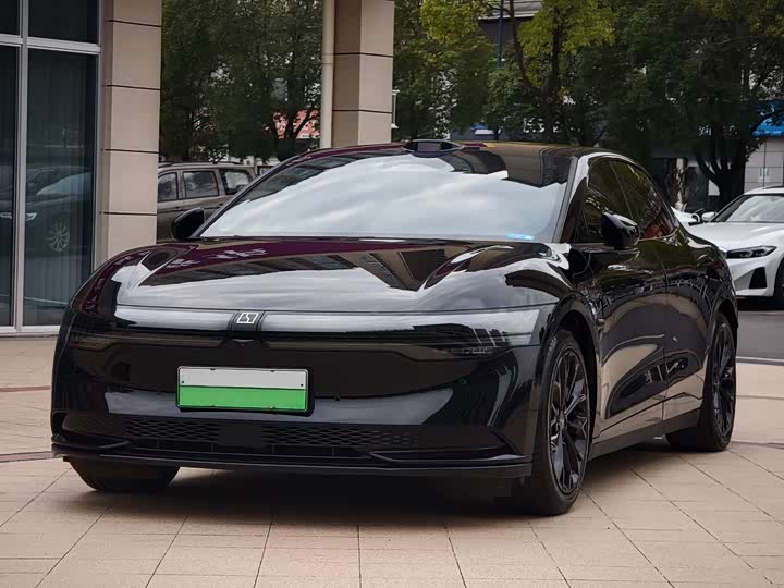 Фото 1 - Zeekr 007