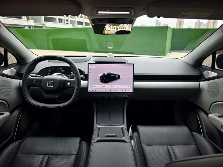 Фото 13 - Zeekr 007