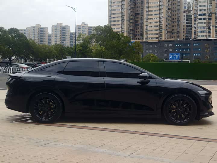 Фото 4 - Zeekr 007