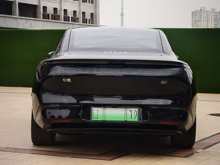 Фото 6 - Zeekr 007