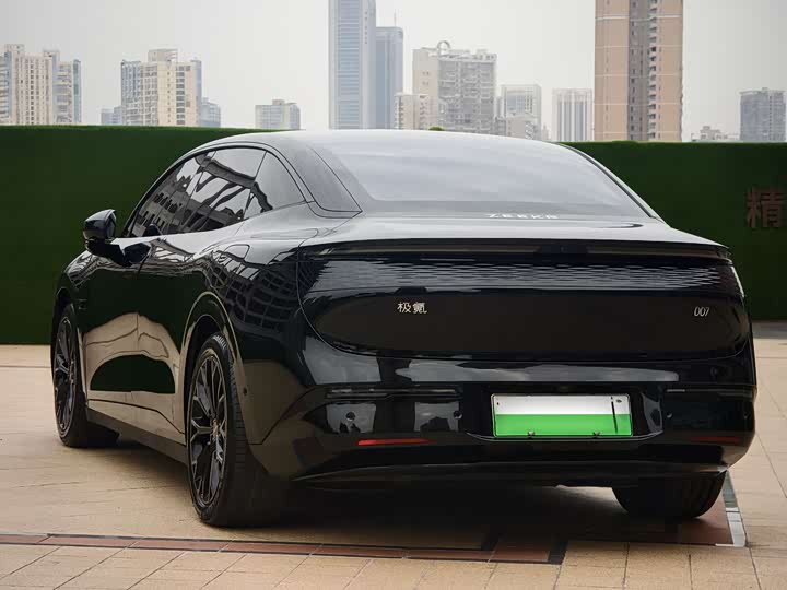 Фото 7 - Zeekr 007