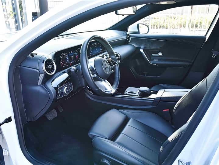 Фото 3 - Mercedes-Benz A-Class