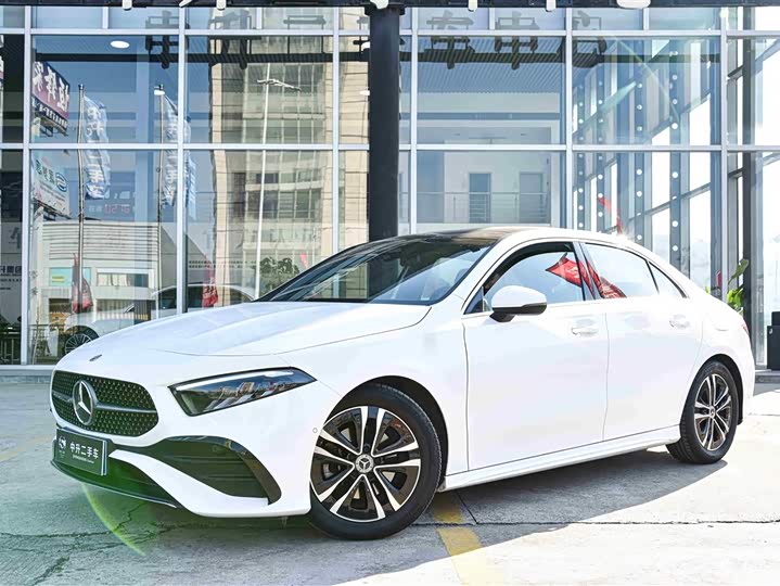 Фото 6 - Mercedes-Benz A-Class