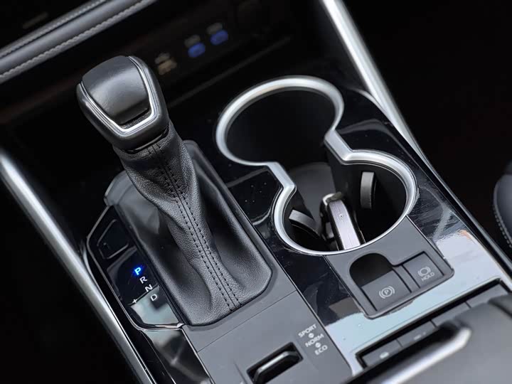 Фото 21 - Toyota Highlander