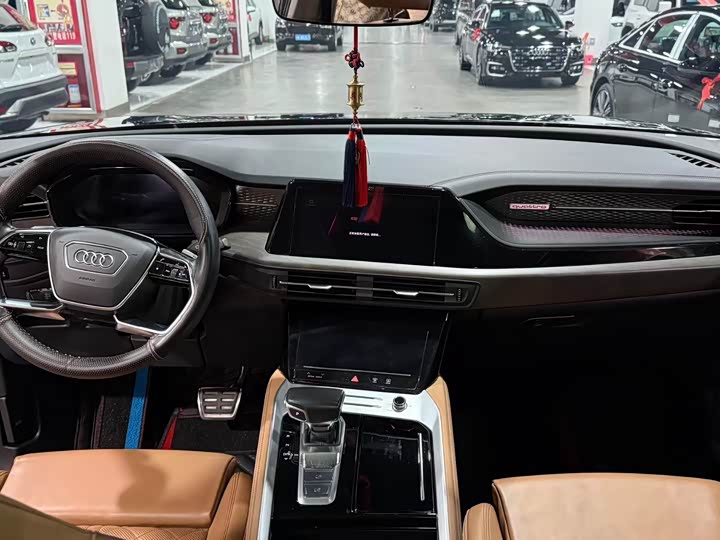 Фото 4 - Audi Q6