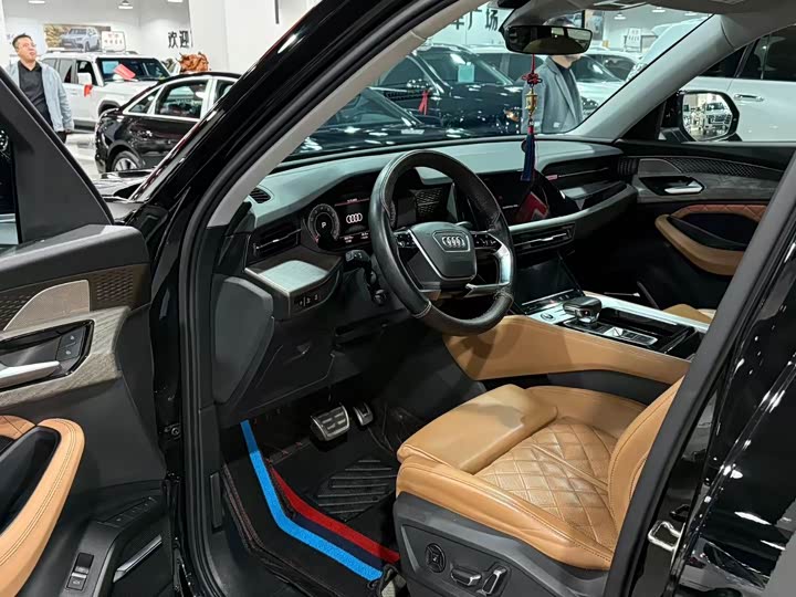 Фото 5 - Audi Q6