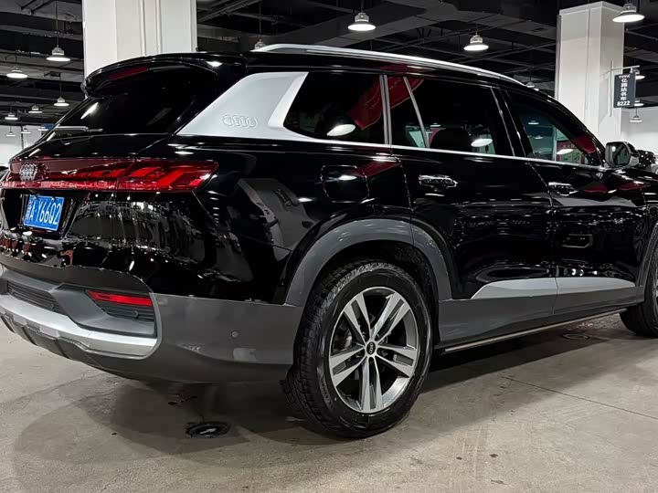 Фото 7 - Audi Q6